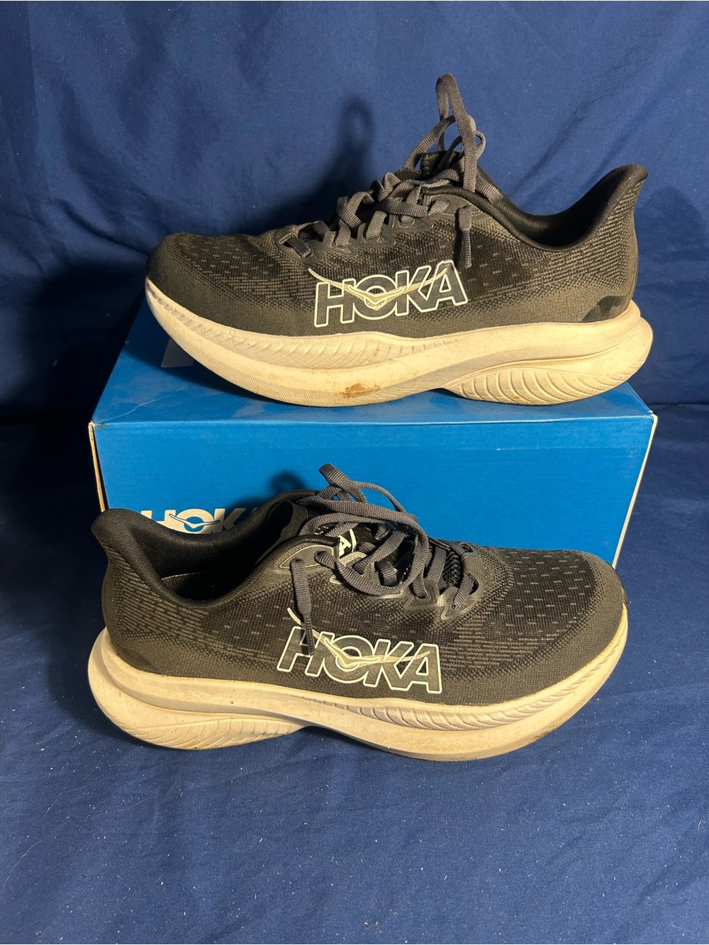 Hoka- Mach 6, white black, 8.5 women QS